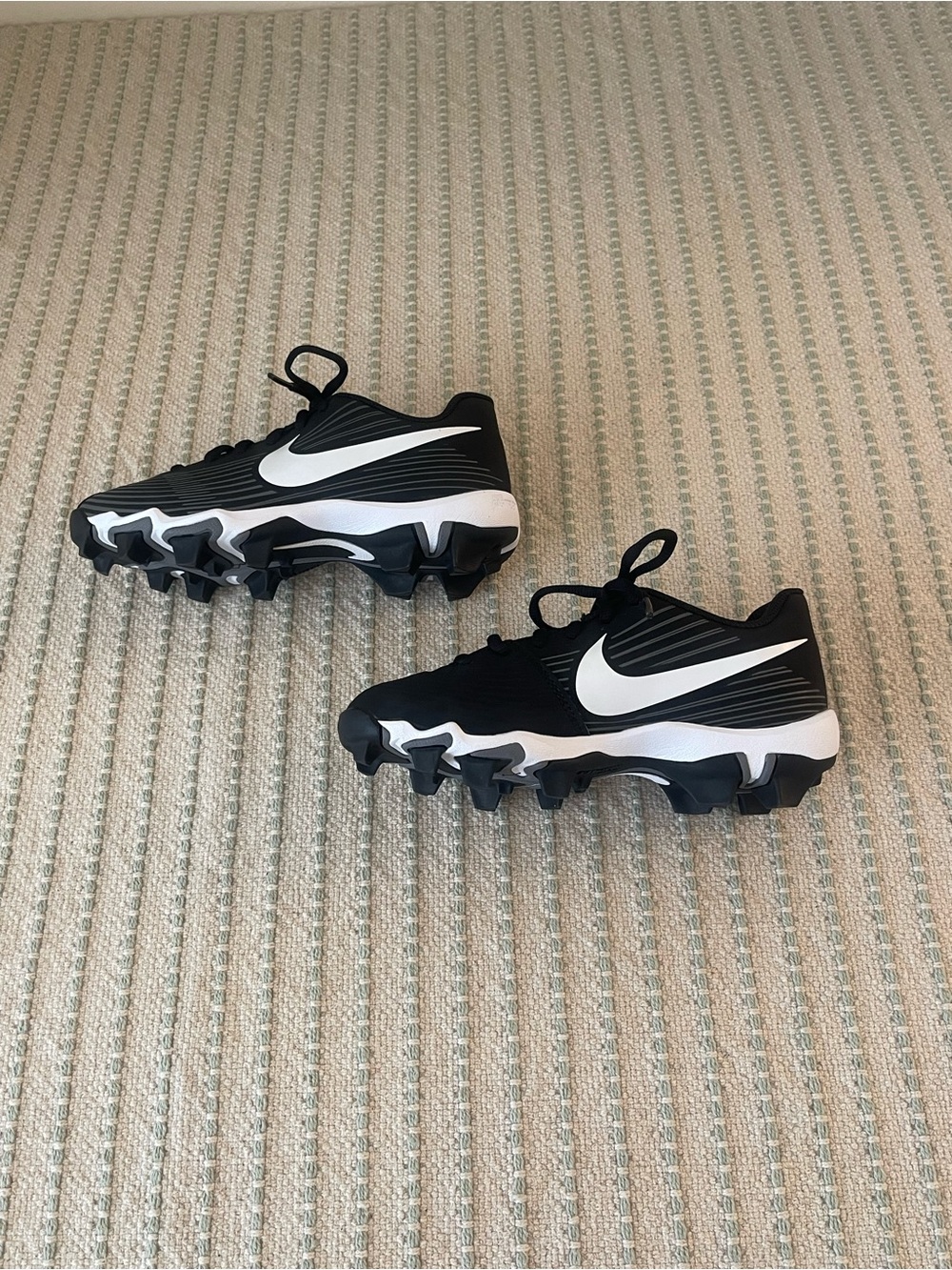 Nike Kids Cleats - Size: 2Y - Fast Flex - Picture 3 of 5